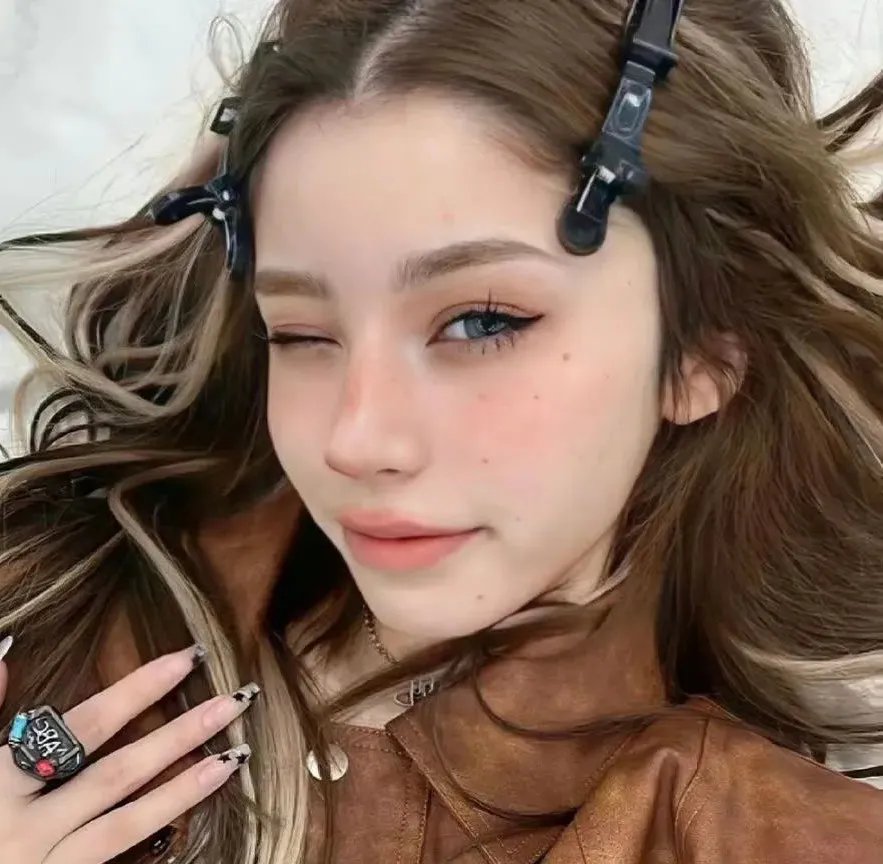 黑色十人之女